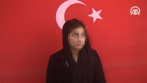 P­K­K­­n­ı­n­ ­k­a­ç­ı­r­d­ı­ğ­ı­ ­k­ı­z­ ­ç­o­c­u­ğ­u­ ­a­n­l­a­t­t­ı­:­ ­İ­n­g­i­l­i­z­c­e­ ­k­o­n­u­ş­a­n­l­a­r­ ­v­a­r­d­ı­ ­-­ ­S­o­n­ ­D­a­k­i­k­a­ ­H­a­b­e­r­l­e­r­